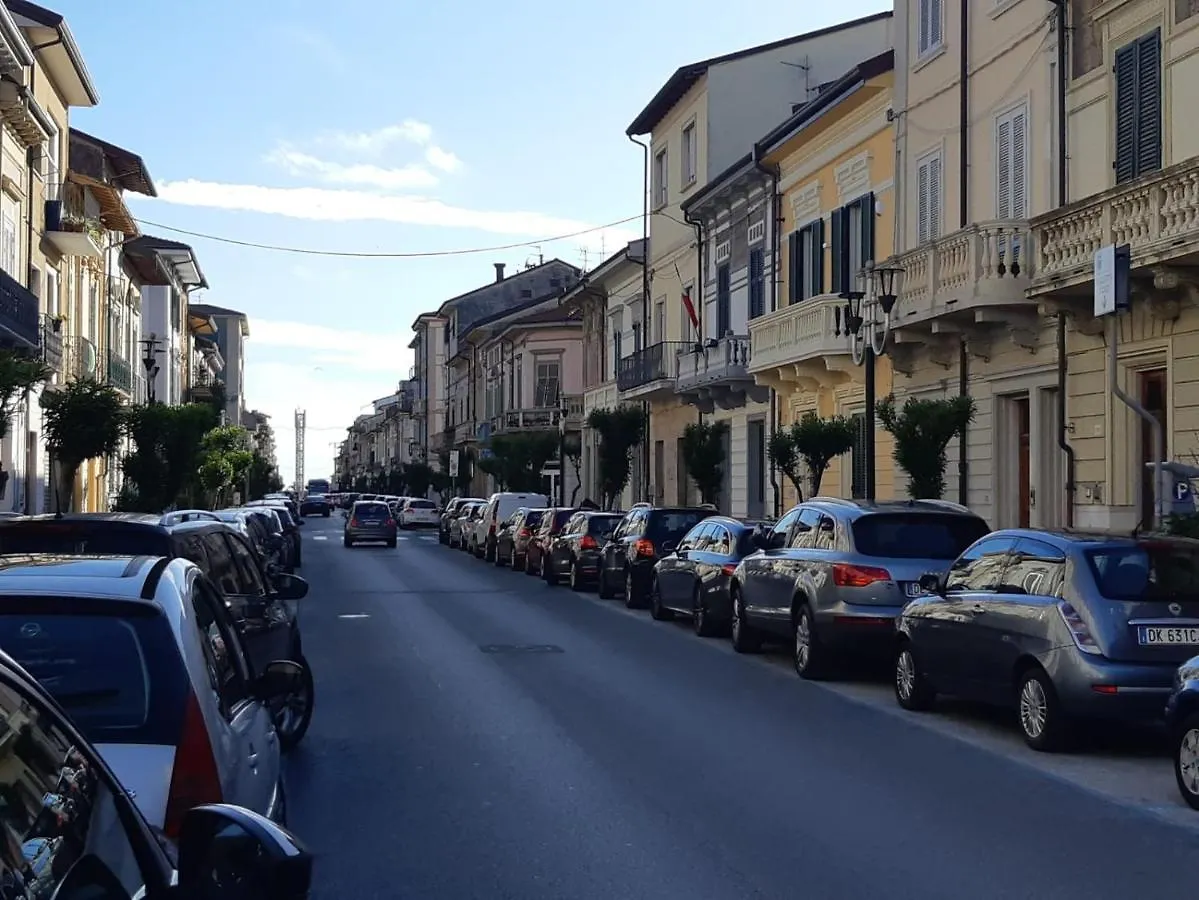 Acropolis Apartment Viareggio
