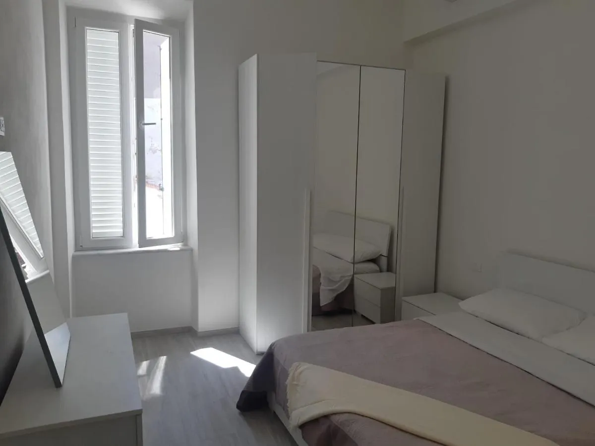Acropolis Apartment Viareggio 0*,