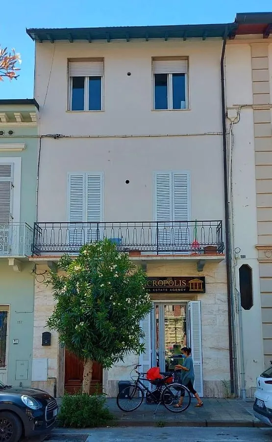 Acropolis Apartment Viareggio